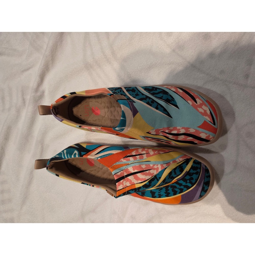 UIN Toledo Art Travel Shoes 9.5 Multi Color Abstract Canvas Slip On Loafers